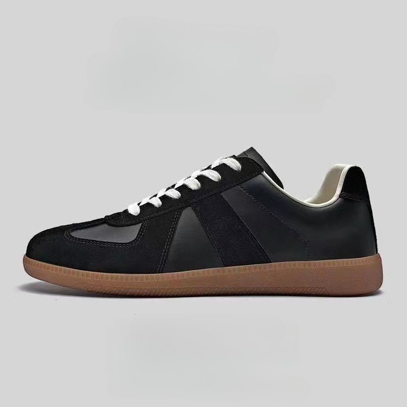 White Sneaker Care Kit - Patchwork Vintage Casual กีฬารองเท้าสําหรับชายหนังรองเท้าผ้าใบบุรุษแพลตฟอร์มเดินกีฬารองเท้า Unisex รองเท้าไม่มีส้นสีขาว