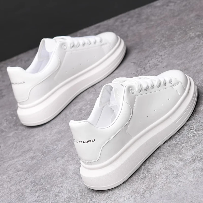 รองเท้าผู้ชายแบรนด์ดัง สีดำเงา - White Sneaker Care Kit บทวิจารณ์และราคา