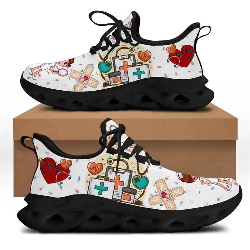 รองเท้าพยาบาลสีขาวสำหรับผู้หญิ - White Sneaker Care Kit บทวิจารณ์และราคา